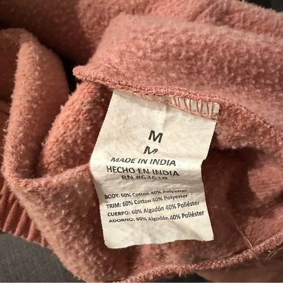 Bebe sports | Vintage Y2K pink-salmon Bebe cropped hoodie with and teddy logo - Picture 6 of 7